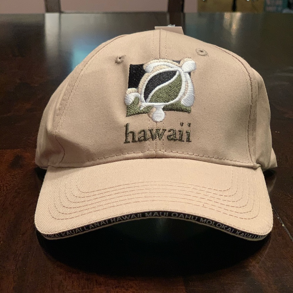 Hawaii Beige Baseball Cap with Tortoise Embroidery